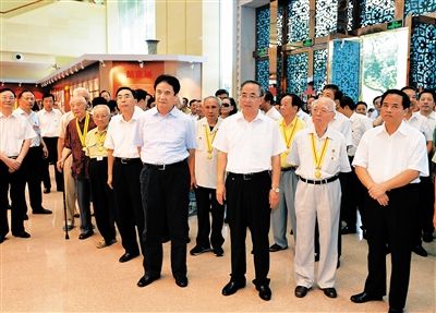 广东省委书记召开产业发展座谈会！华为、月之暗面、兔展智能等参会